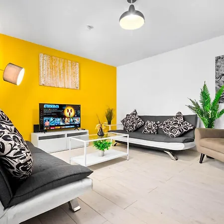 Graham 2 Bedroom, 1 Bathroom * Birmingham